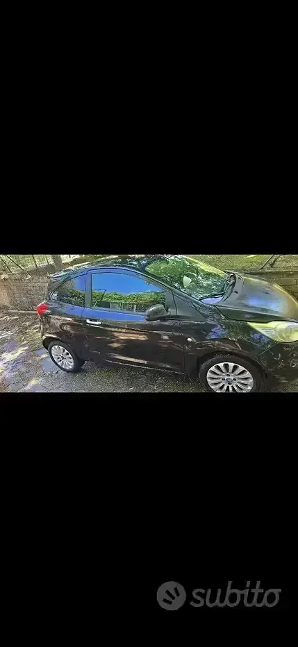 Usata Ford Ka 75 CV (55 kW) 2012 Nero Utilitaria