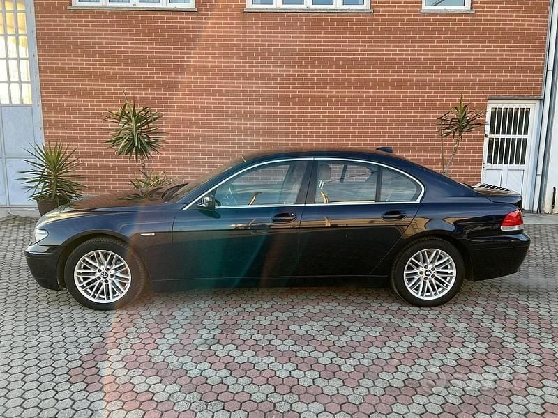 Usata BMW 730 231 CV (169 kW) 2005 Blu Berlina