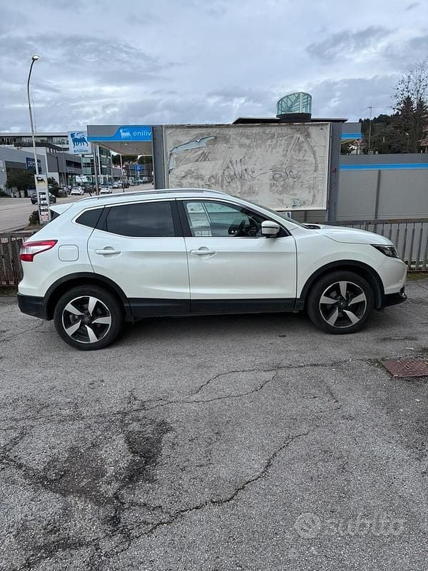 Usata Nissan Qashqai 360º 131 CV (96 kW) 2015 Bianco SUV