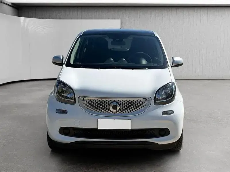 Usata Smart ForFour Passion 89 CV (65 kW) 2018 Bianco Utilitaria