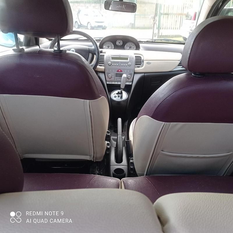 Usata Lancia Ypsilon 90 CV (66 kW) 2009 Viola Utilitaria