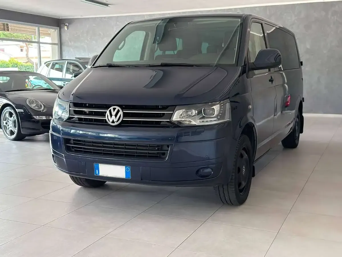 Usata VW Caravelle Comfortline 179 CV (131 kW) 2014 Grigio Furgone