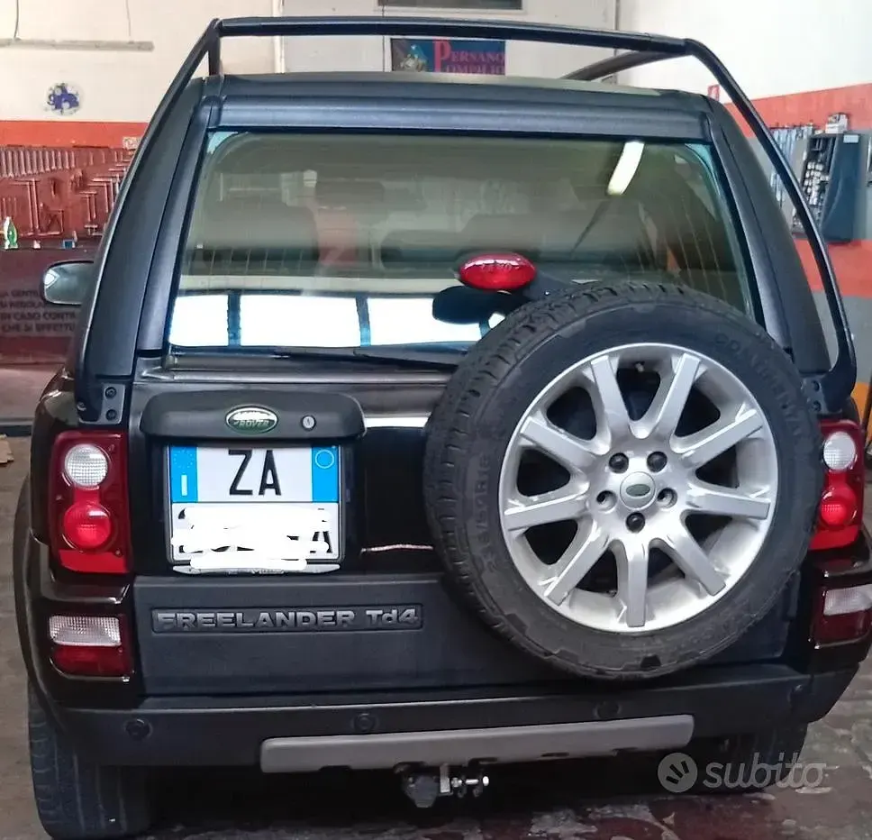 Usata Land Rover Freelander 109 CV (80 kW) 2006 Nero SUV