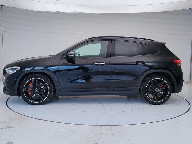 Usata Mercedes GLA35 AMG AMG 306 CV (225 kW) 2021 Vernice nero cosmo ; SUV
