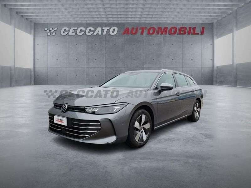 Grigio Usata 2024 VW Passat Business Station wagon | 33.000 € (Buon prezzo) - Immagine 1/4