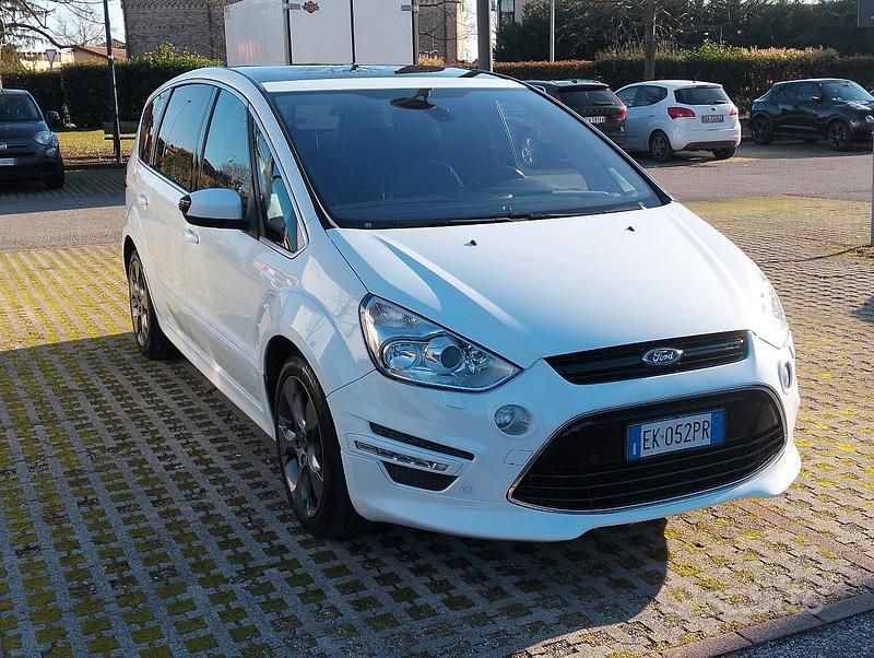 Usata Ford S-MAX Individual 200 CV (147 kW) 2012 Bianco Monovolume