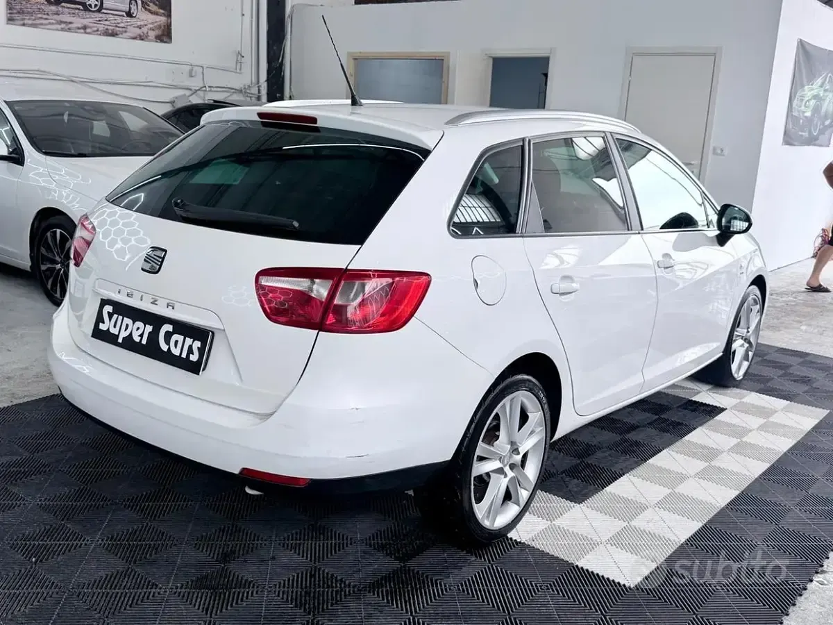 Usata Seat Ibiza ST 105 CV (77 kW) 2011 Bianco Station wagon