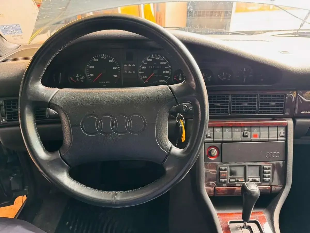 Usata Audi V8 280 CV (205 kW) 1993 Verde Berlina