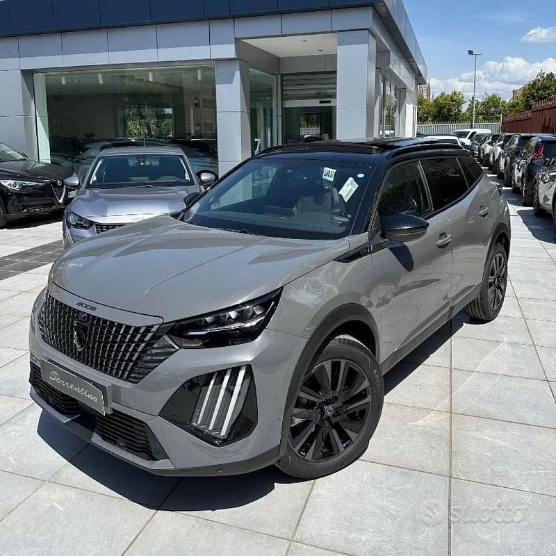 Nouvelle Peugeot 2008 GT 136 ch (100 kW) 2025 Vari colori SUV