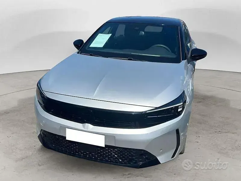 Usata Opel Corsa 100 CV (73 kW) 2025 Grigio Utilitaria