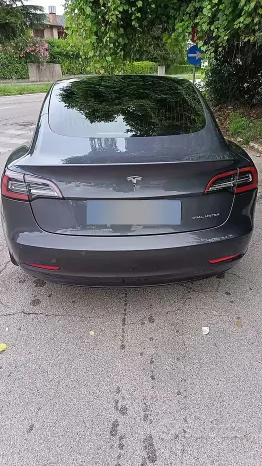 Usata Tesla Model 3 Long Range AWD 152 kW (208 CV) 2019 Grigio Berlina