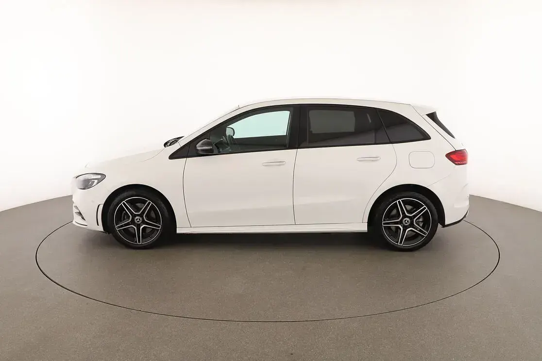 Usata Mercedes B250 AMG line 163 CV (119 kW) 2023 Bianco Utilitaria