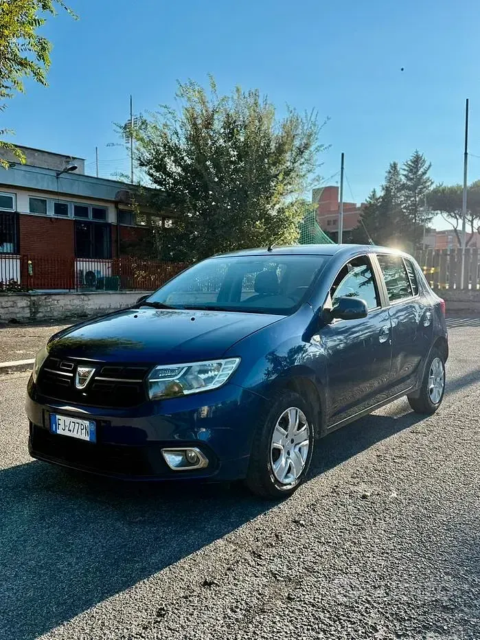 Usata Dacia Sandero 90 CV (66 kW) 2017 Bluazzurro Berlina