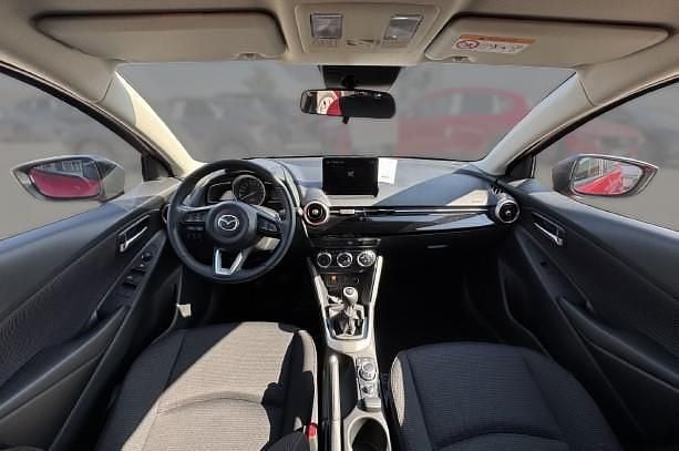 Usata Mazda 2 75 CV (55 kW) 2023 Soul red Utilitaria