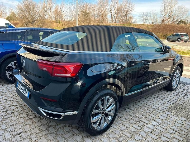 Käytetty VW T-Roc Cabriolet Style 150 HP (110 kW) 2021 Musta Avoauto