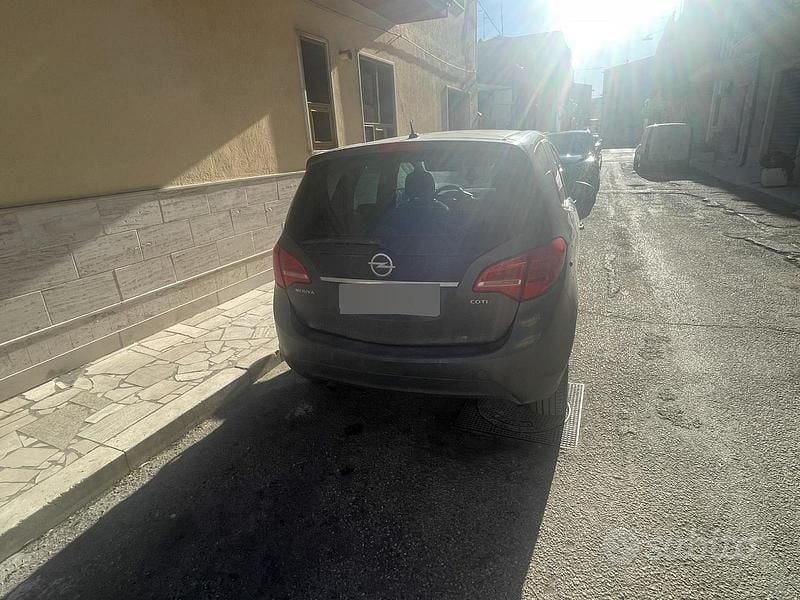 Usata Opel Meriva 2010 Grigio Monovolume