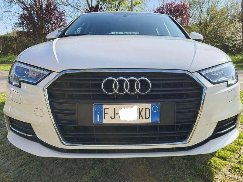 Usata Audi A3 Design 116 CV (85 kW) 2017 Bianco Berlina