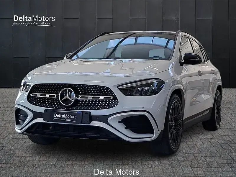 Usata Mercedes GLA200 AMG Line Premium 150 CV (110 kW) 2024 SUV