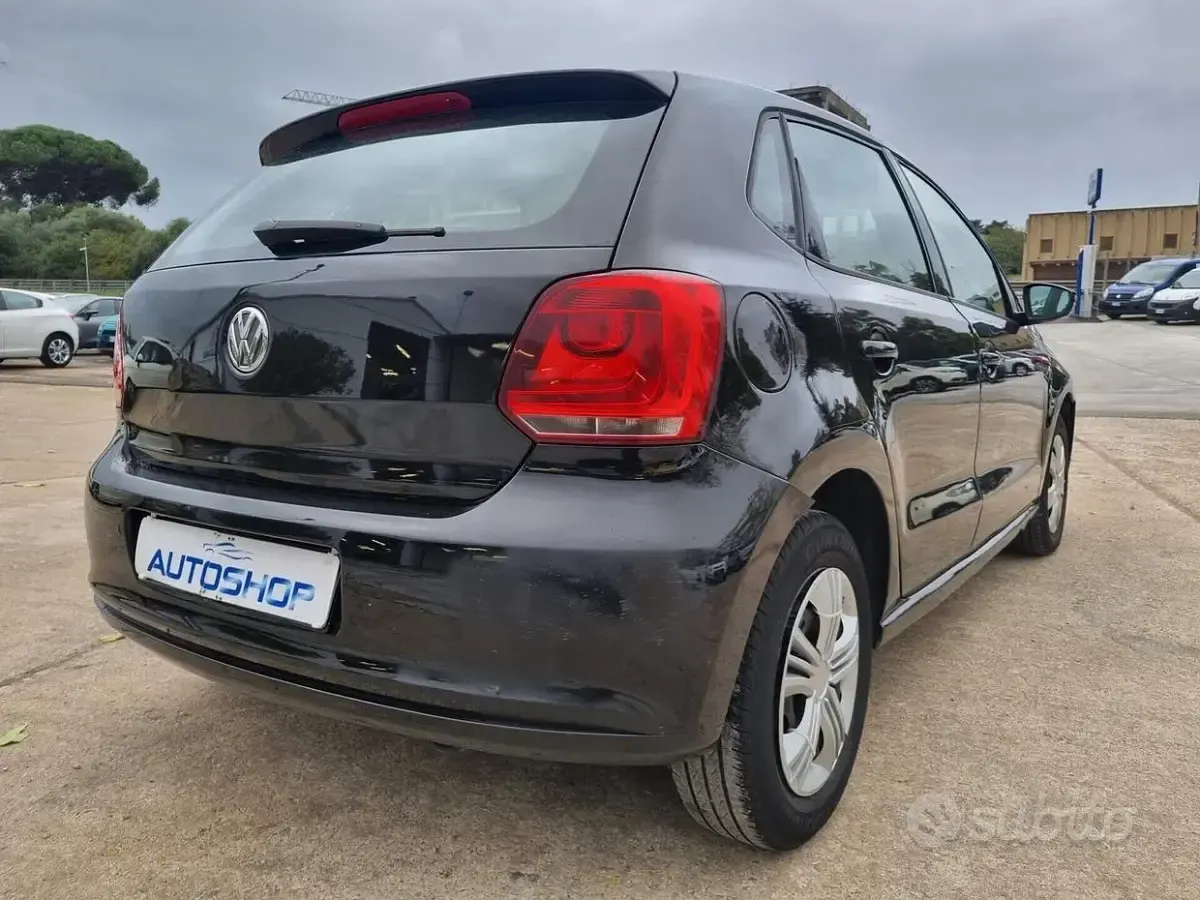 Usata VW Polo Trendline 75 CV (55 kW) 2013 Nero Utilitaria