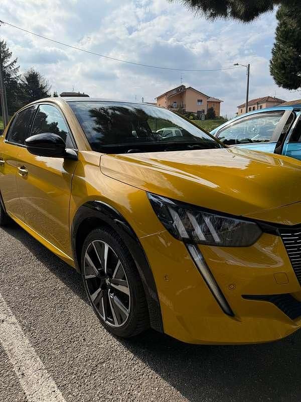 Usata Peugeot 208 GT-line 131 CV (96 kW) 2019 Giallo Utilitaria