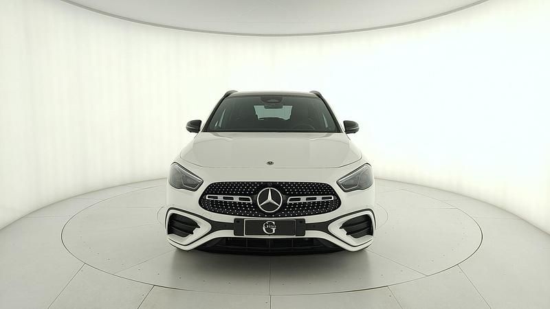 Usata Mercedes GLA200 150 CV (110 kW) 2025 Nero SUV