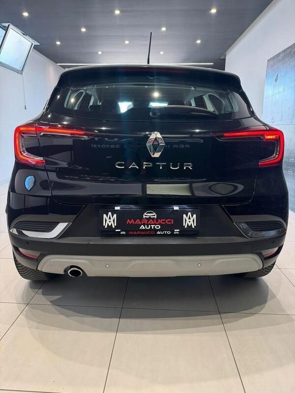 Usata Renault Captur 100 CV (73 kW) 2020 Nero SUV
