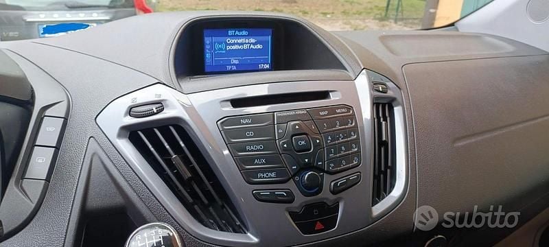 Usata Ford Tourneo Titanium 125 CV (91 kW) 2014 Nero Monovolume