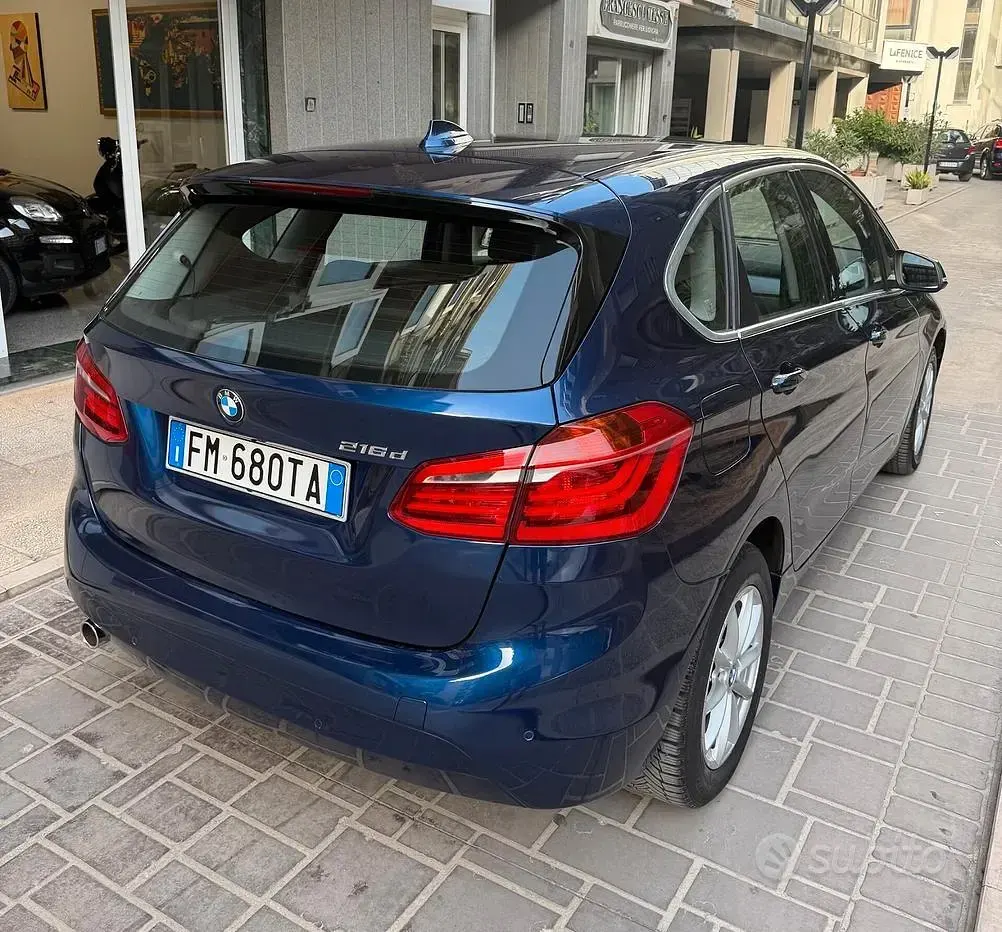 Usata BMW 216 Active Tourer Advantage 116 CV (85 kW) 2017 Blu Monovolume