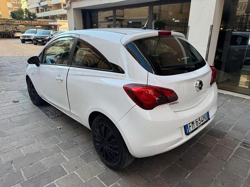 Usata Opel Corsa 75 CV (55 kW) 2016 Bianco Coupé