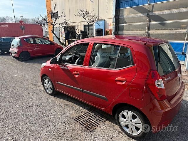 Usata Hyundai i10 2013 Rosso Utilitaria