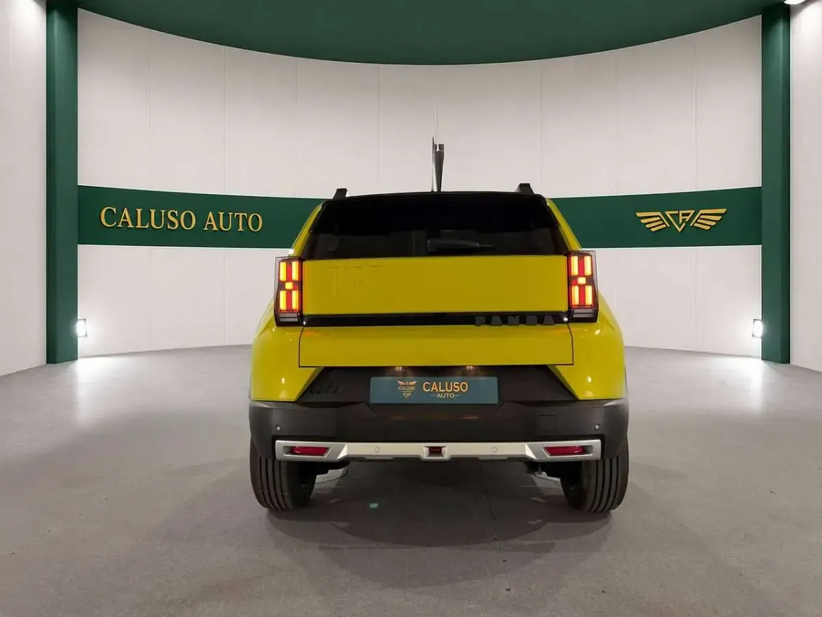 Nuova Fiat Grande Panda Business 101 CV (74 kW) 2026 Giallo Utilitaria