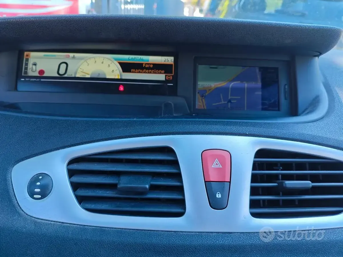 Usata Renault Scenic E-Tech 130 CV (95 kW) 2011 Nero Monovolume