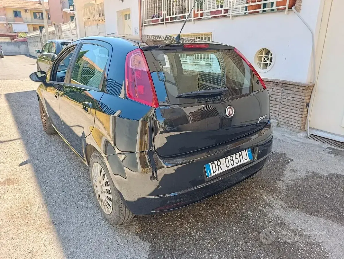 Usata Fiat Punto 75 CV (55 kW) 2008 Nero Utilitaria