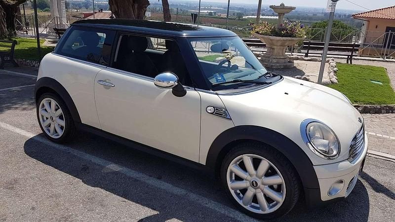 Usata Mini Cooper D 109 CV (80 kW) 2010 Utilitaria