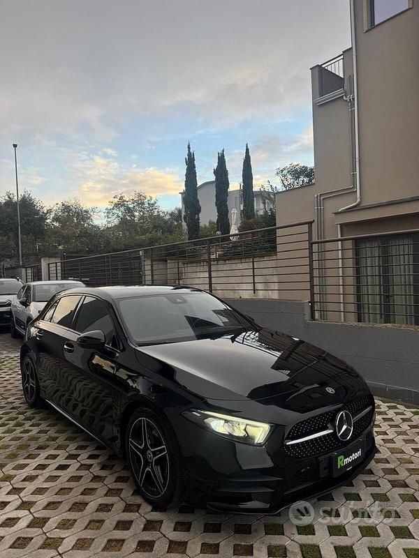 Usata Mercedes A180 AMG Line Premium 115 CV (84 kW) 2023 Nero Berlina