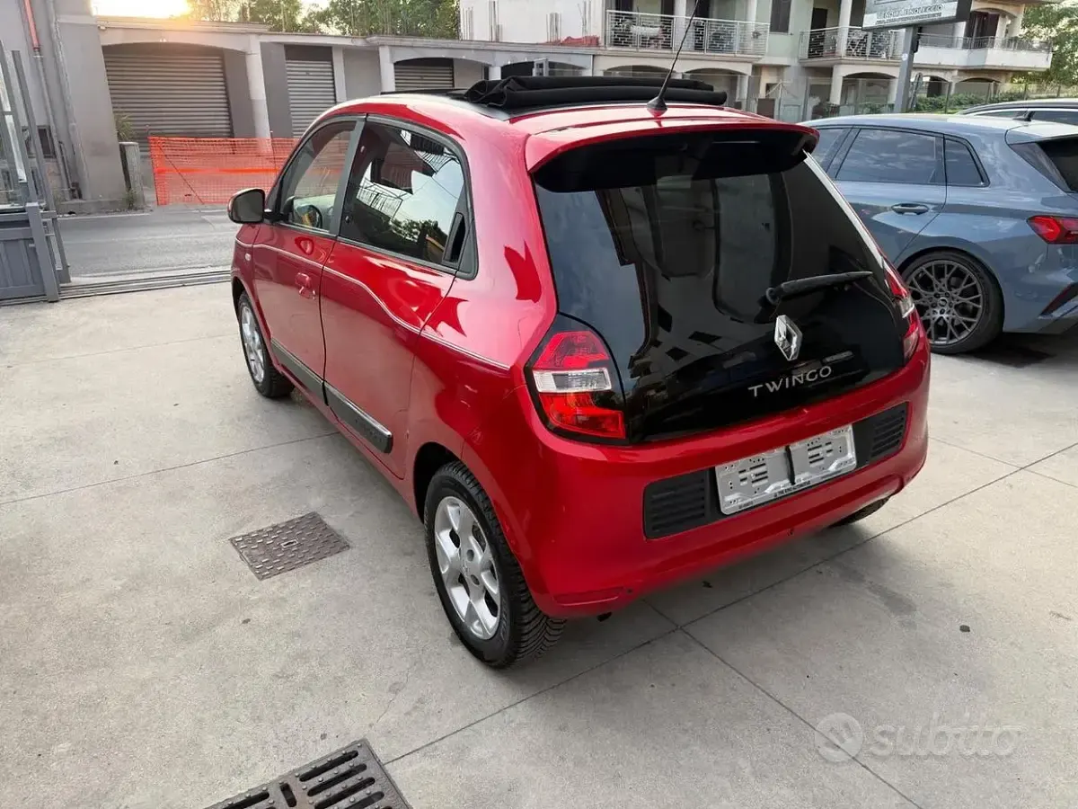 Usata Renault Twingo Intens 90 CV (66 kW) 2018 Rosso Utilitaria