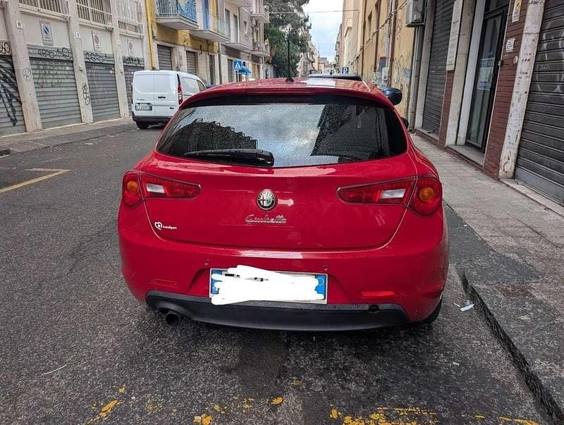 Usata Alfa Romeo Giulietta Exclusive 170 CV (125 kW) 2015 Rosso Berlina