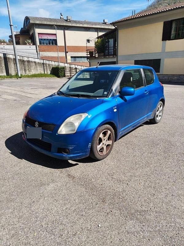 Begagnad Suzuki Swift 75 HK (55 kW) 2009 Blå Halvkombi