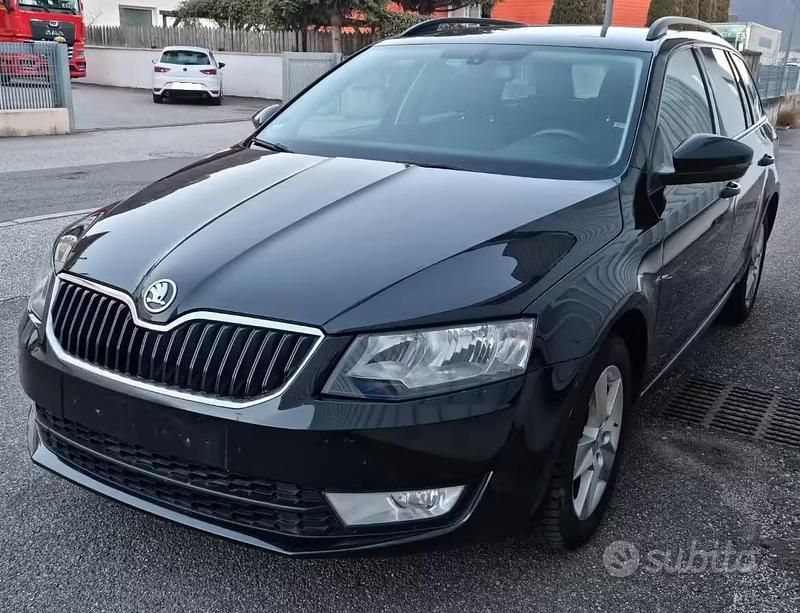 Usata Skoda Octavia Ambition 2015 Nero Utilitaria