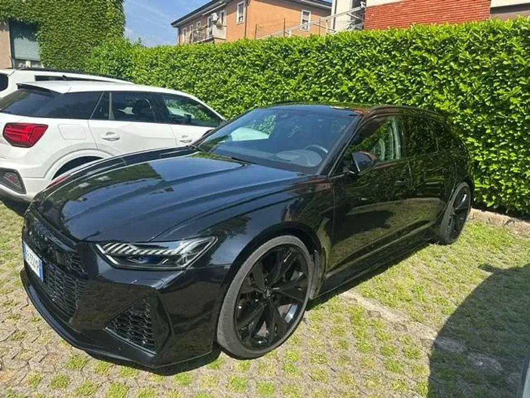 Usata Audi RS6 600 CV (441 kW) 2023 Nero Station wagon