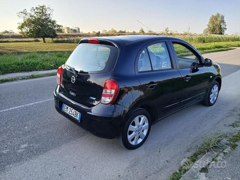 Usata Nissan Micra Tekna 80 CV (58 kW) 2012 Nero Berlina