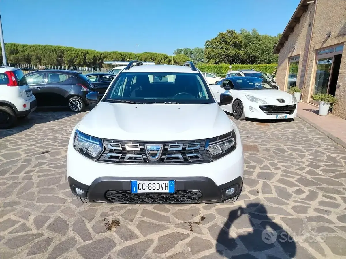 Usata Dacia Duster Prestige 101 CV (74 kW) 2022 Bianco SUV