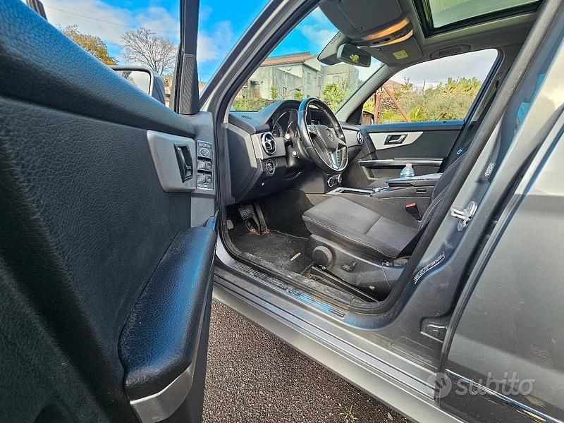 Usata Mercedes GLK200 143 CV (105 kW) 2015 Grigio SUV