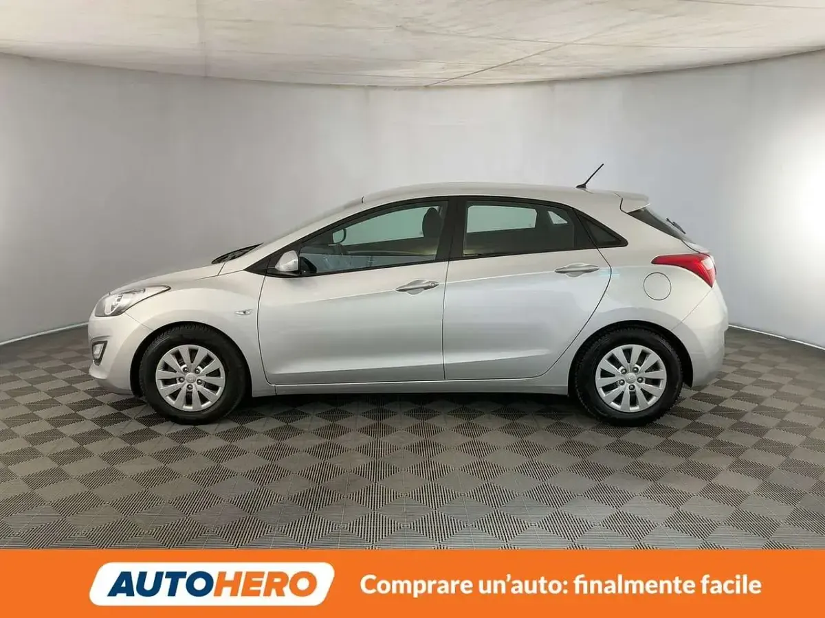 Usata Hyundai i30 Classic 110 CV (80 kW) 2015 Argento Berlina