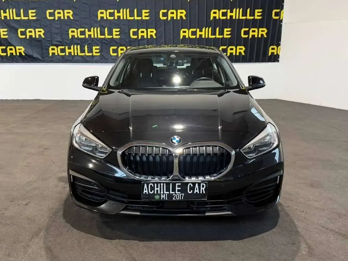Usado BMW 118 Advantage 140 CV (102 kW) 2023 Negro Utilitario