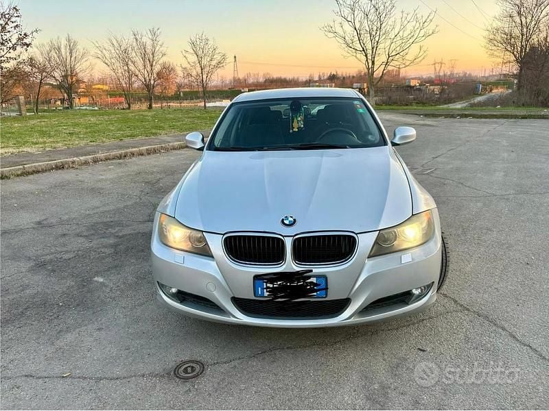 Usata BMW 318 2010 Grigio Station wagon