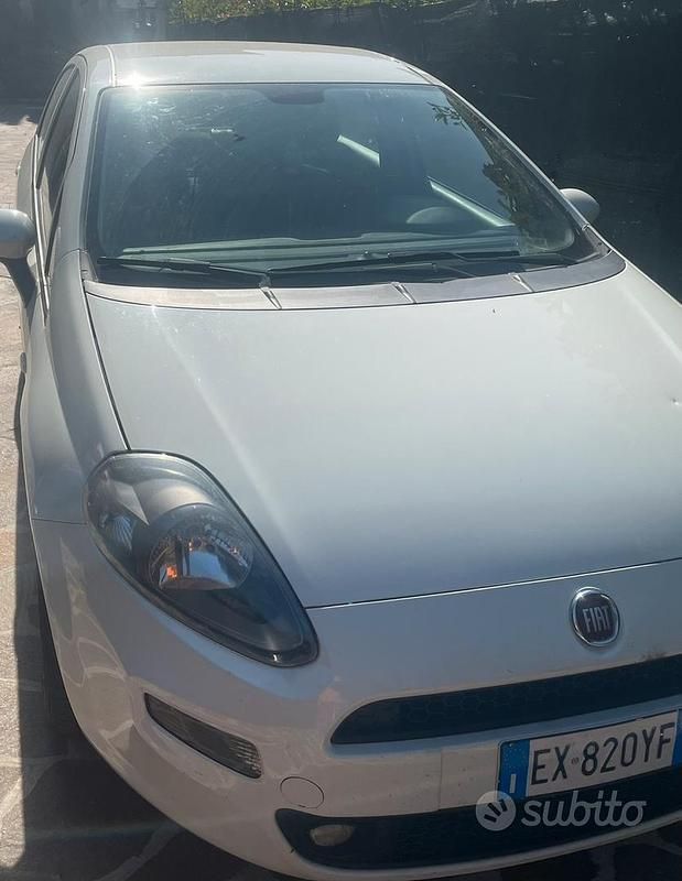 Bianco Usata 2012 Fiat Punto Due volumi | 3000 € - Immagine 1/4