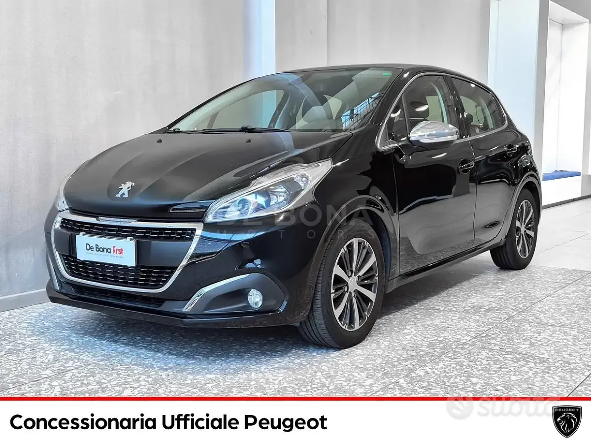 Usata Peugeot 208 Allure 82 CV (60 kW) 2018 Utilitaria