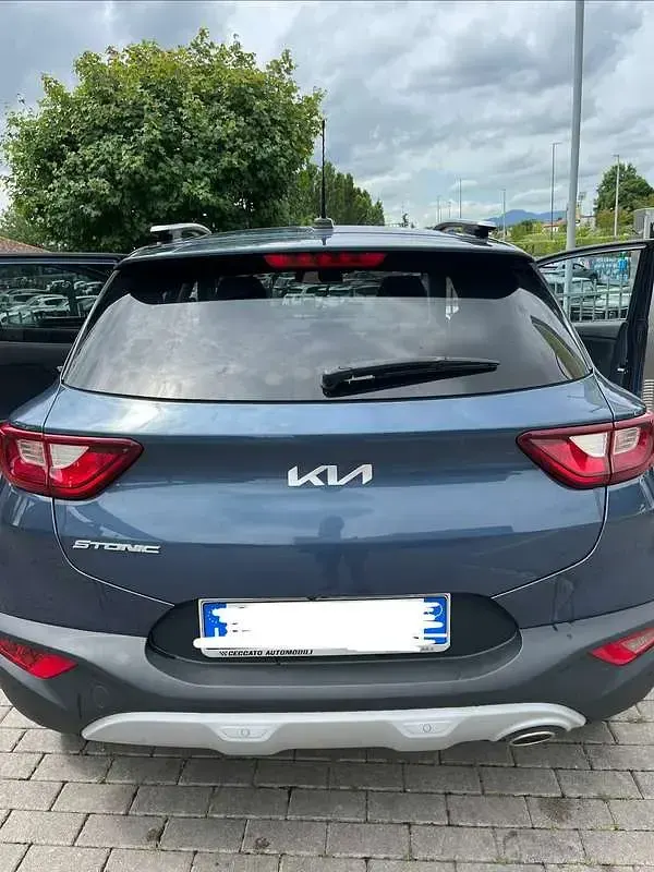 Usata Kia Stonic Style 101 CV (74 kW) 2023 Blu/azzurro SUV