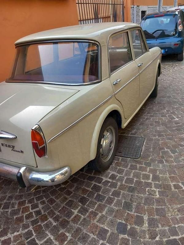 Usata Fiat 1100 54 CV (39 kW) 1965 Beige Berlina